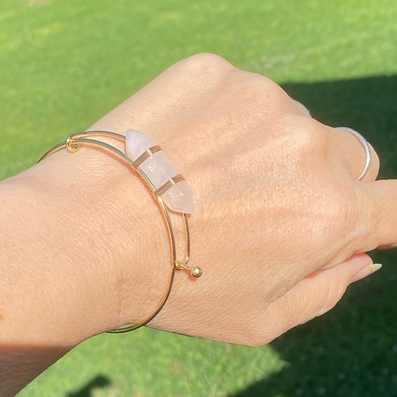 Genuine Rose Quartz hexagon gold tone bracelet - Picture 2 of 13